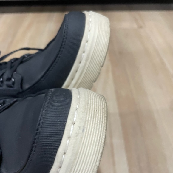 Dr martens canvas shoes good condition sz 8 mens - Picture 10 of 10